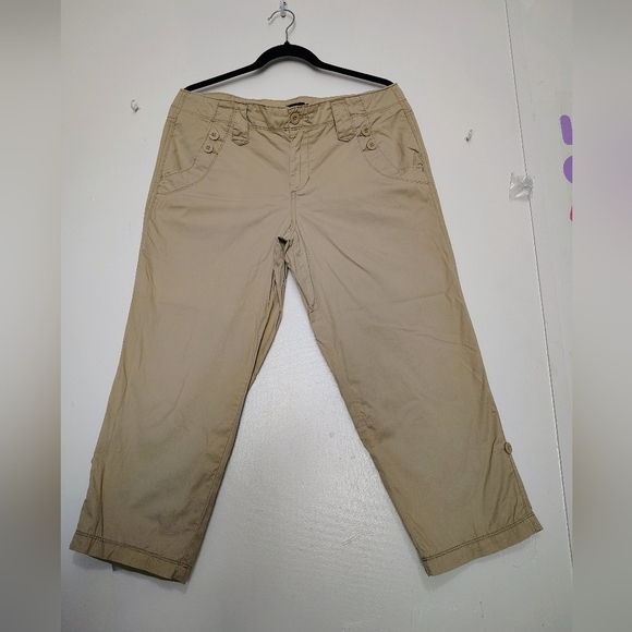 Calvin Klein Women's Capri Roll-Tab Shorts Utility Outdoor,Hiking sz 10,Cotton. - Picture 2 of 16